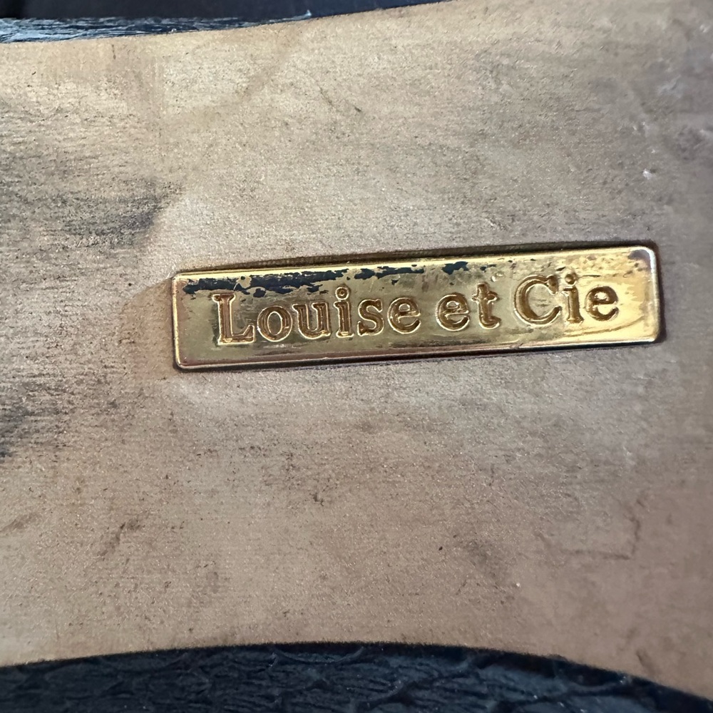 Louise et Cie Black Heels with Gold Buckle - Picture 3 of 3